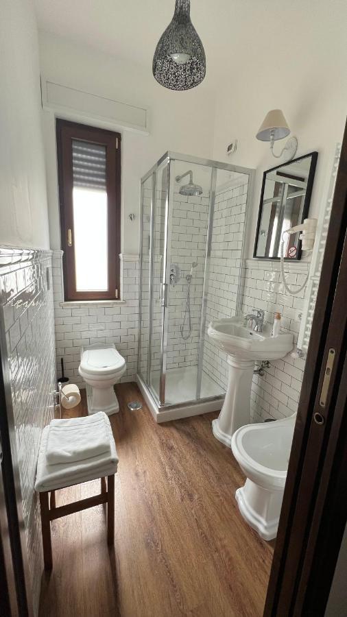 Guest House Le Vagabonde 피우미치노 외부 사진