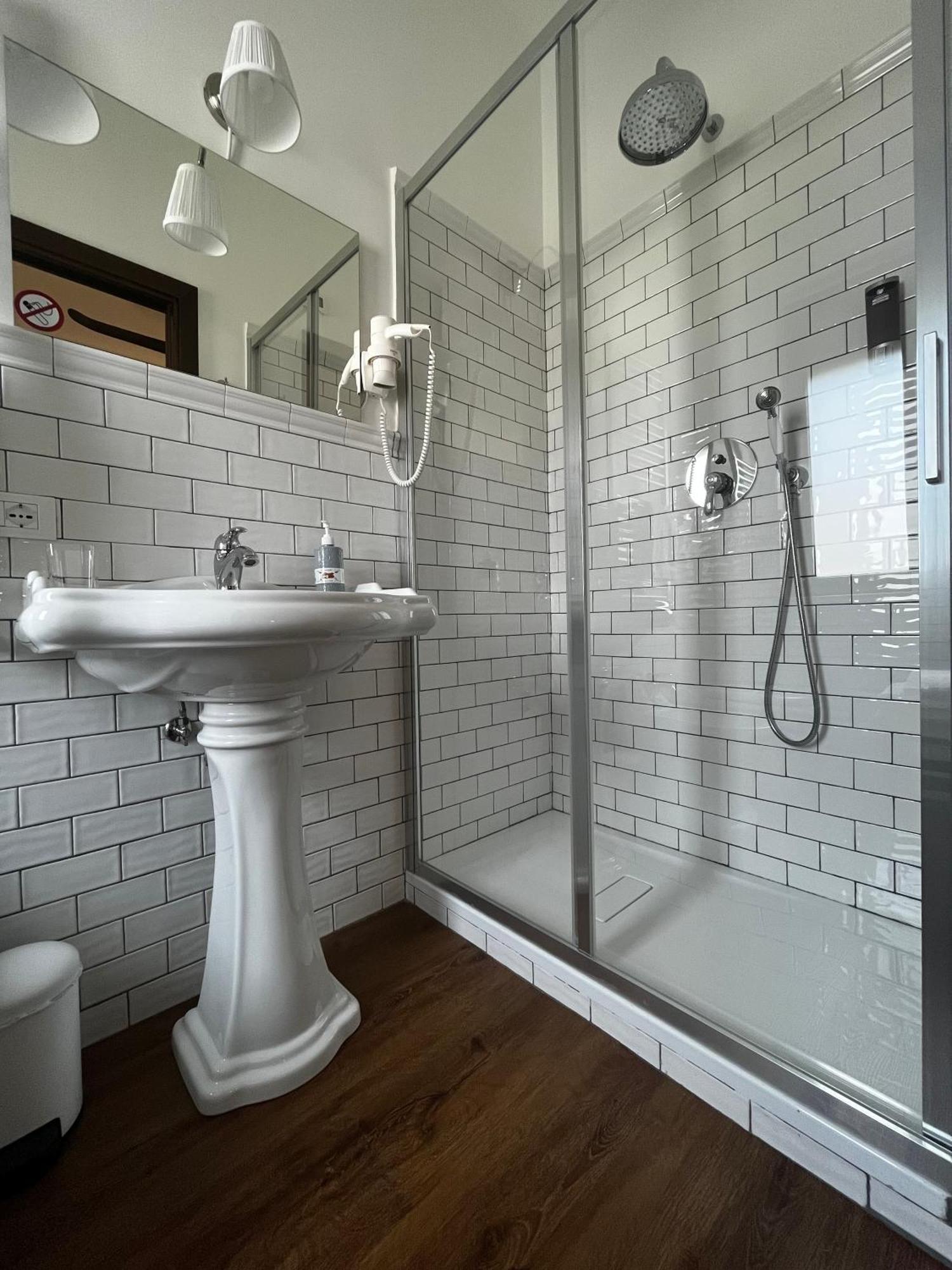 Guest House Le Vagabonde 피우미치노 외부 사진