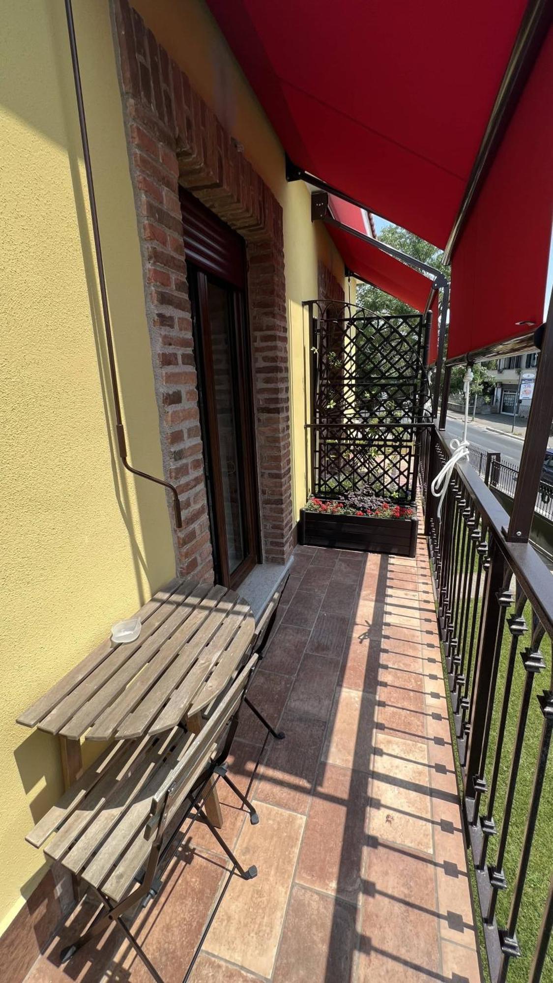 Guest House Le Vagabonde 피우미치노 외부 사진
